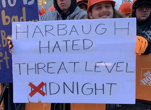 College Gameday Signs (16 pics)