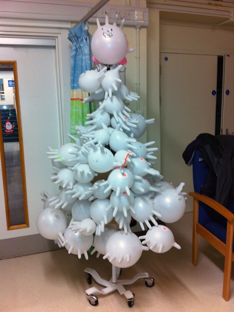 Brilliant Hospital Christmas Decorations (20 pics)