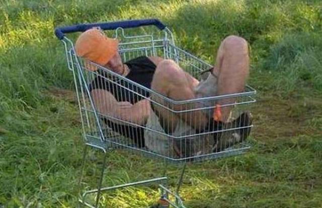 Drunk People Doing Stupid Things (40 pics)