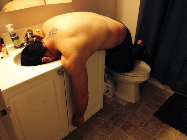 Drunk People Doing Stupid Things (40 pics)
