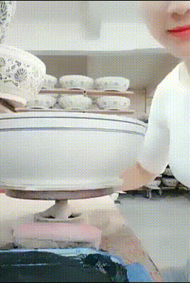 Acid Gifdump, December 5, 2018 (25 gifs)