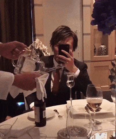 Acid Gifdump, December 5, 2018 (25 gifs)
