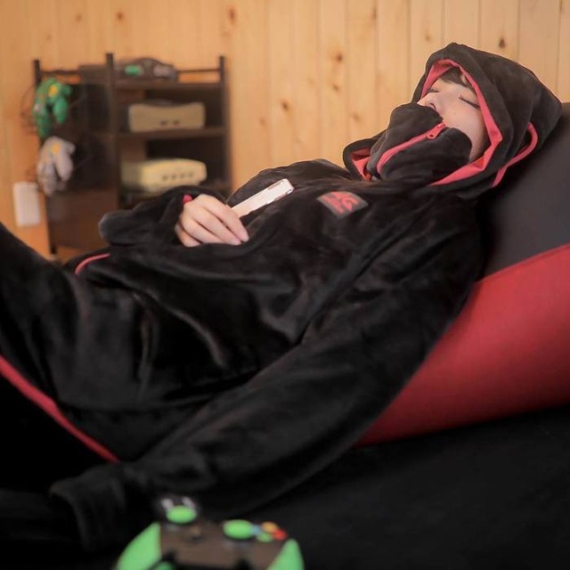 Suit For Those Who Are Always Cold (10 pics)