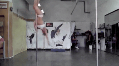 Pole Dance Fails (17 gifs)