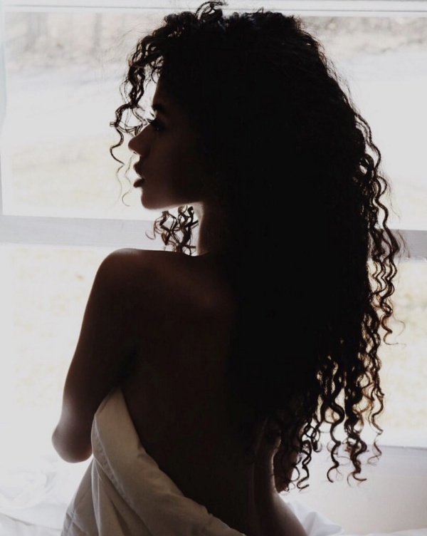 18-year-old British Student Want To Sell Her Virginity For At Least $1,900,000 (5 pics)