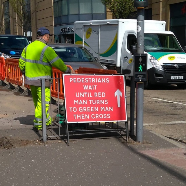 Obvious Signs Humanity Is Devolving (19 pics)