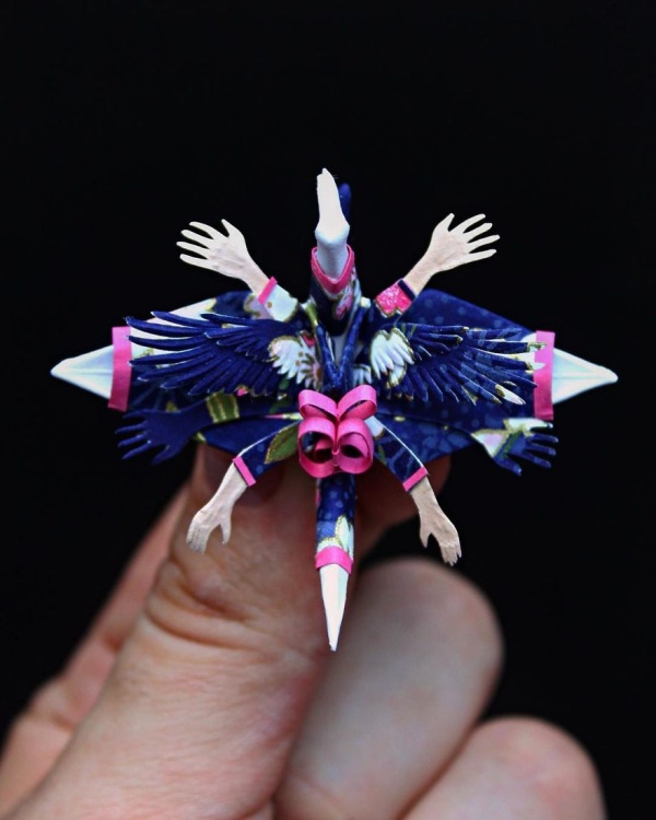 Guy Folded And Decorated An Origami Crane Every Day For 1,000 Days (23 pics)