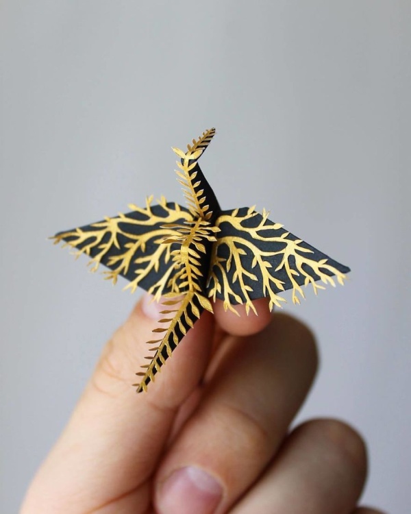 Guy Folded And Decorated An Origami Crane Every Day For 1,000 Days (23 pics)