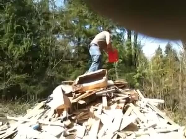 Redneck Campfire At It's Best