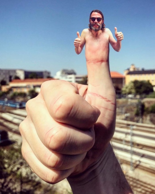 A Guy Creates Funny Photos For His Instagram (12 pics)