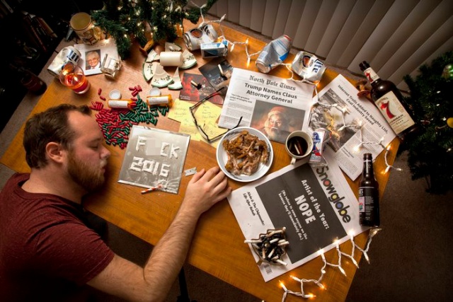 10 Years Ago Mom Told Son To “Sober Up” And Make His Own Christmas Cards, Son Doesn’t Disappoint Every Year (13 pics)