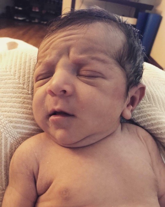 Babies Who Look Old (16 pics)