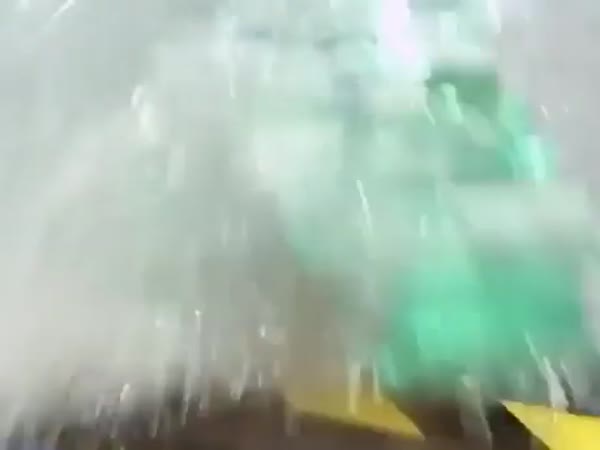 Hydraulic Press Vs Sheets Of Glass