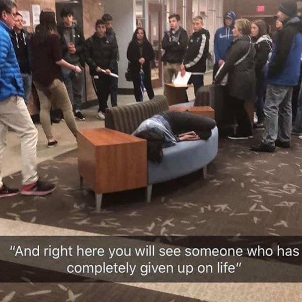 Welcome To College (61 pics)