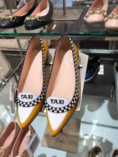 Thrift Shops Are Strange (64 pics)