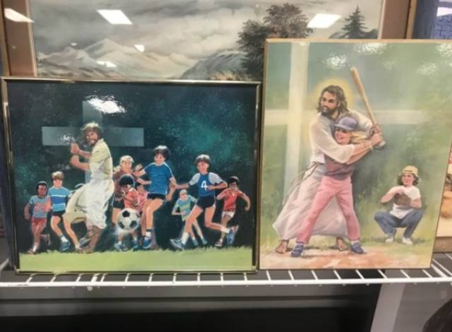 Thrift Shops Are Strange (64 pics)