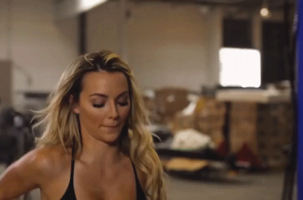 GIFs of Sexy Girls (14 gifs)