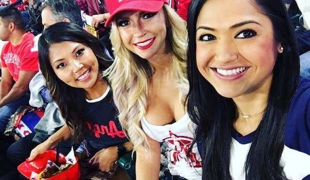 Cute Fans. Part 2 (31 pics)