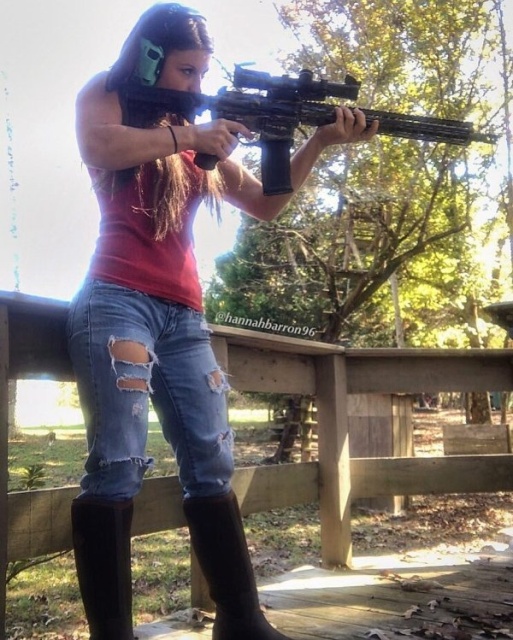 Hot Alabama Girl (17 pics)