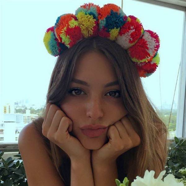 Beautiful Girls (49 pics)
