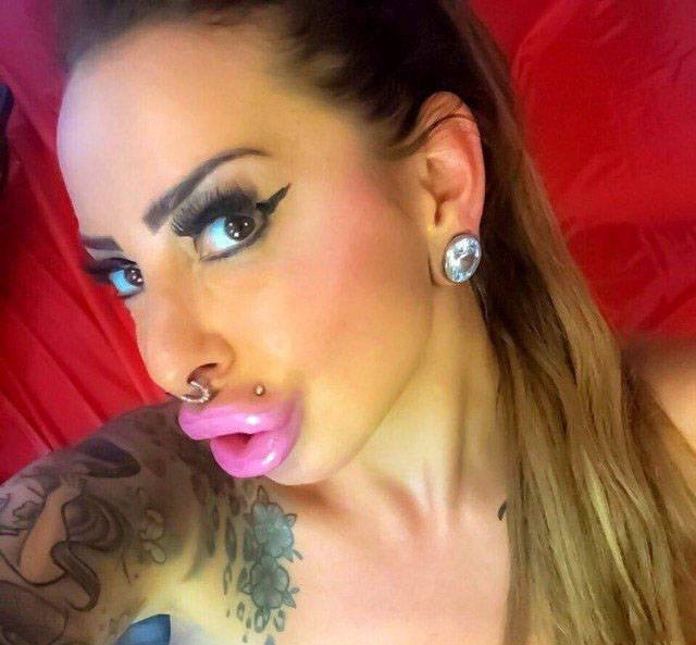 Fat Lips (33 pics)