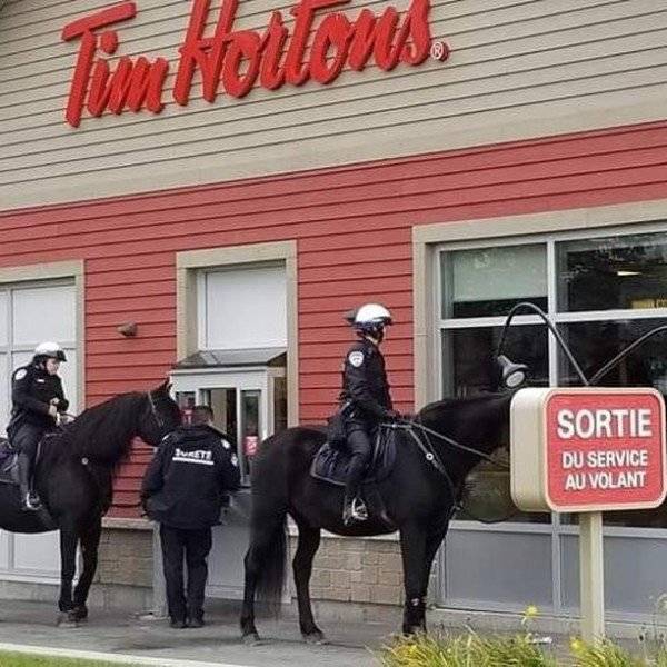 Only In Canada (39 pics)