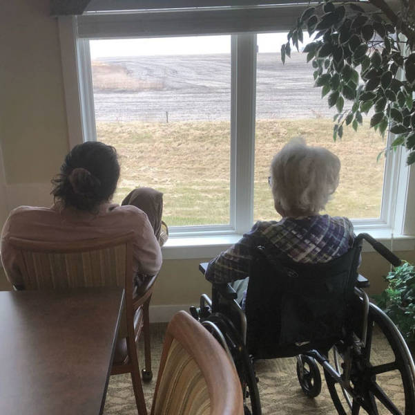Jason Momoa And His Grandma (16 pics)