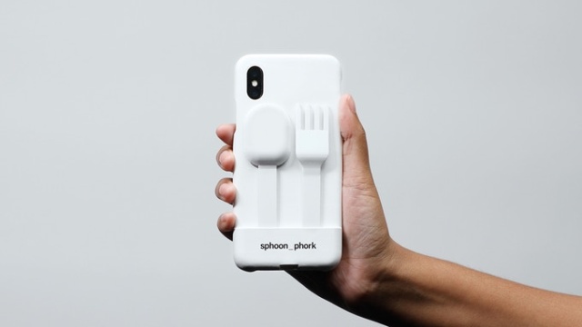 Sphoon_phork: Turn Your Smartphone Into A Spoon Or Fork (6 pics)