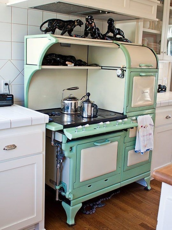 Old Style Kitchens (23 pics)