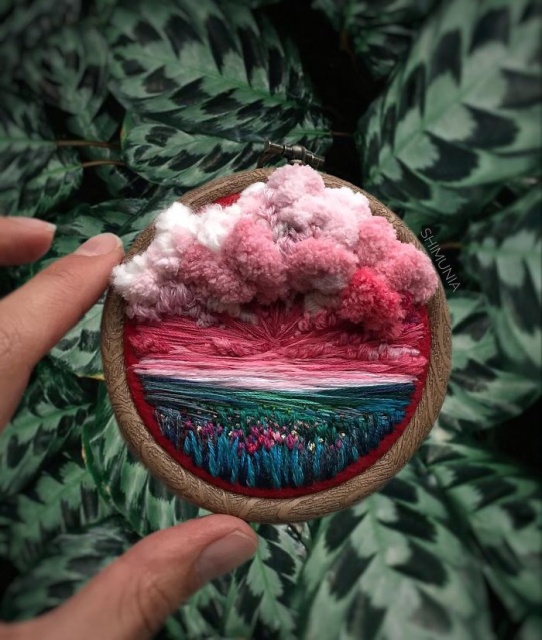 Russian Artist Pushes Embroidery To Its Limits, Making It Look Like Paint (25 pics)