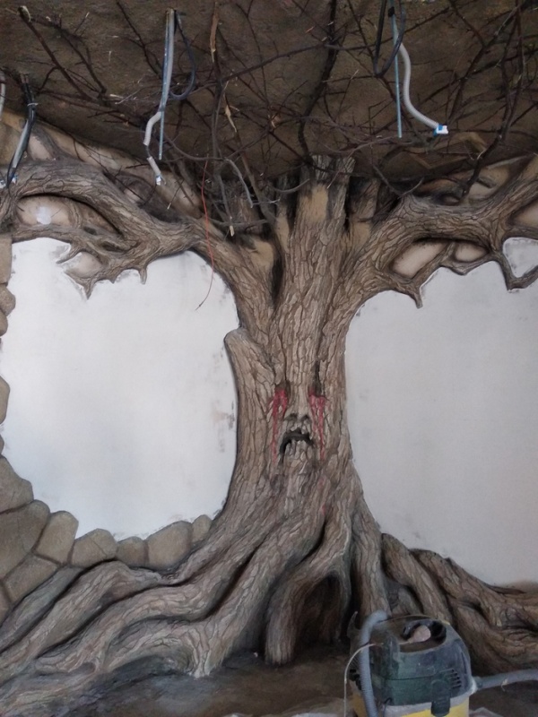 Game Of Thrones Room (11 pics)