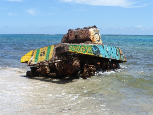 Painted Tanks At Flamenco Beach (Puerto Rico) (10 pics)