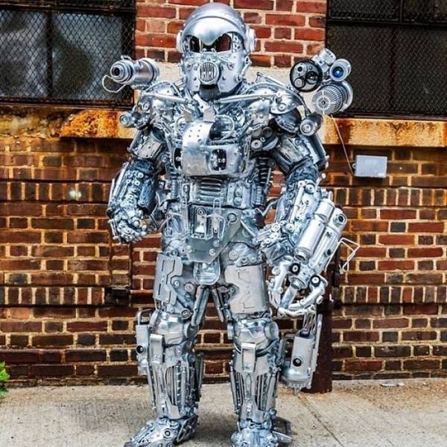 Artist Turns Himself Into Real Robots (27 pics)