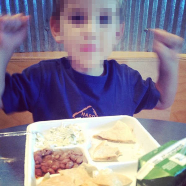 Pretentious Foodie Mom Vs Kids’ Menu Vs The Internet (23 pics)