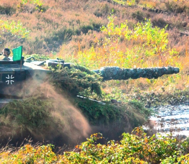 Germany’s Leopard Tank (40 pics)