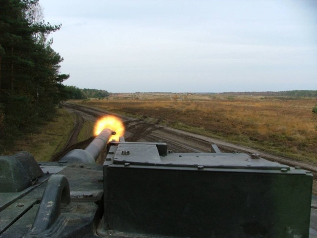 Germany’s Leopard Tank (40 pics)