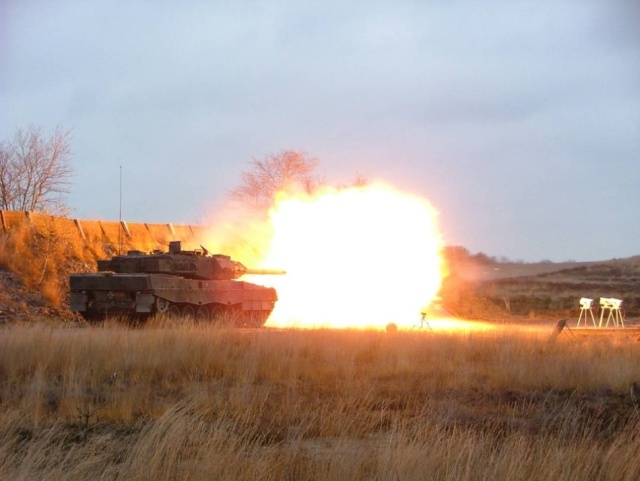 Germany’s Leopard Tank (40 pics)