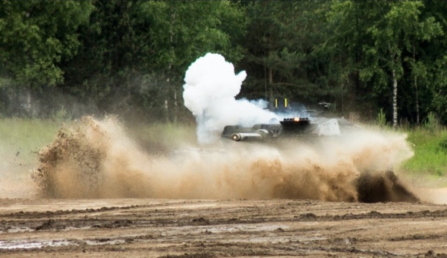 Germany’s Leopard Tank (40 pics)