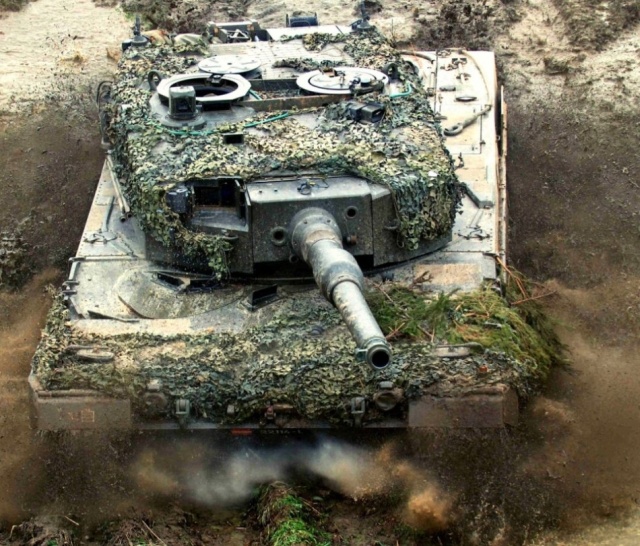 Germany’s Leopard Tank (40 pics)