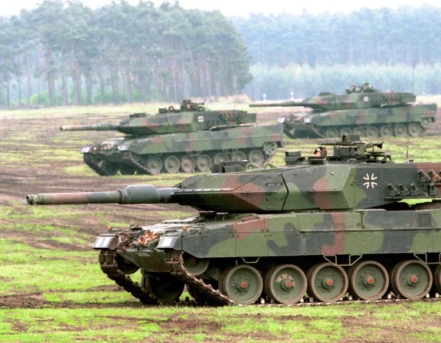 Germany’s Leopard Tank (40 pics)