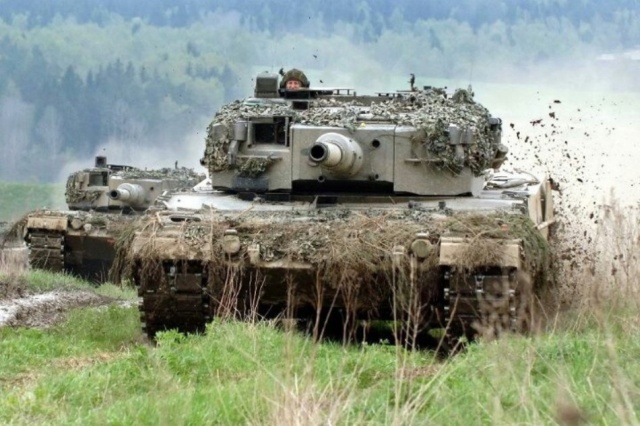 Germany’s Leopard Tank (40 pics)