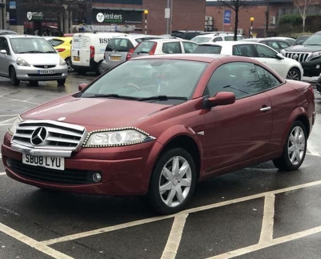How To Turn Renault Megane Into A Mercedes (3 pics)