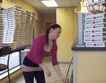 Packaging (17 gifs)
