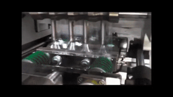 Packaging (17 gifs)