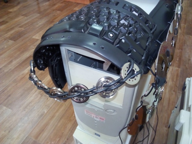 DIY Chain Armor (15 pics)