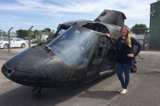 Woman Converts Helicopter Into Home Cinema (8 pics)