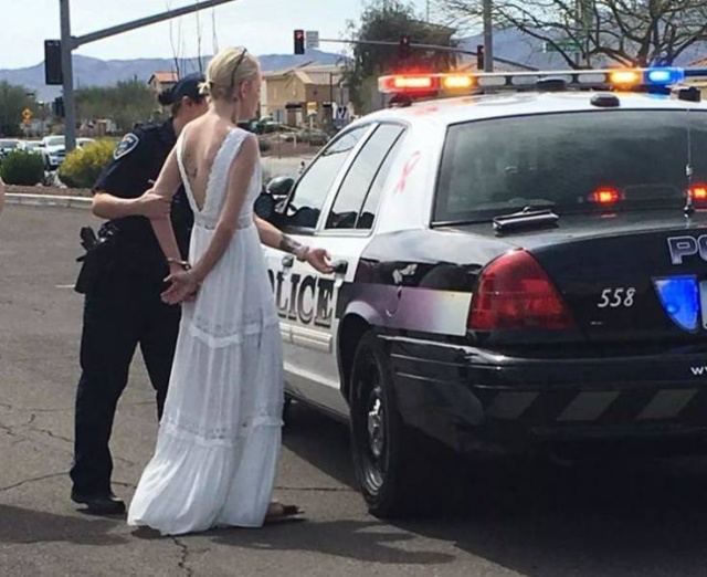 Try To Explain This (46 pics)