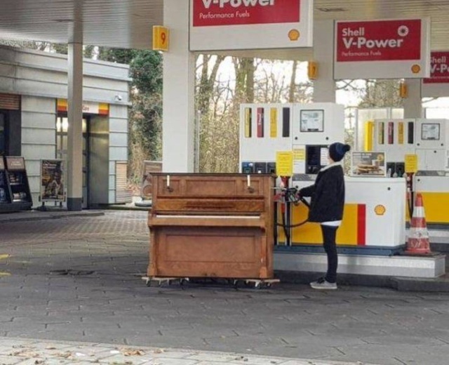Try To Explain This (46 pics)