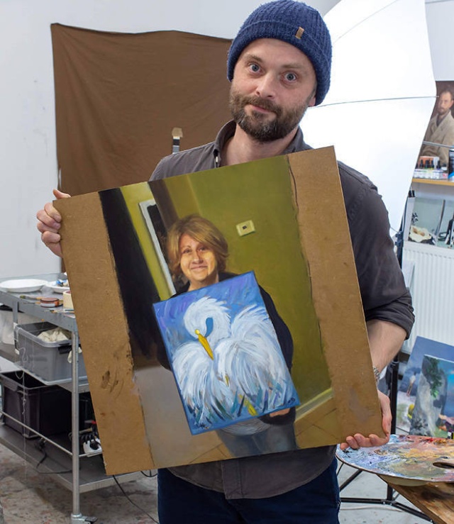 How A Simple Painting Became Viral And Recursive (9 pics)