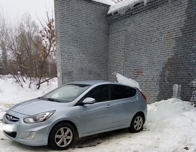 Ice Vs Car (2 pics)